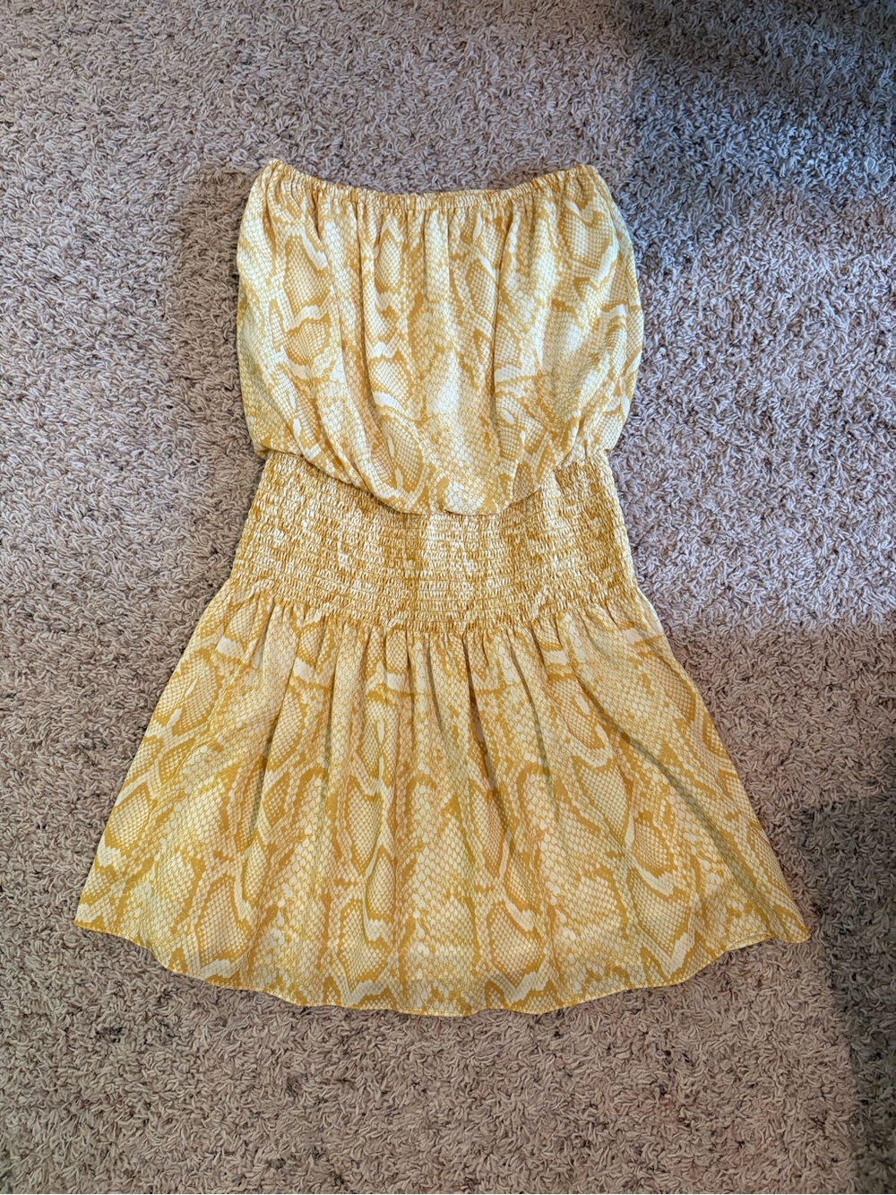 Women’s Smocked Waist strapless Dress